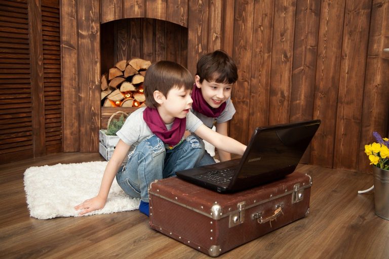 Every extra hour of screen time can be harmful
