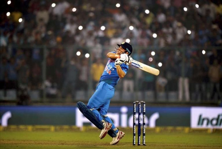 MS Dhoni – Finished off in his style